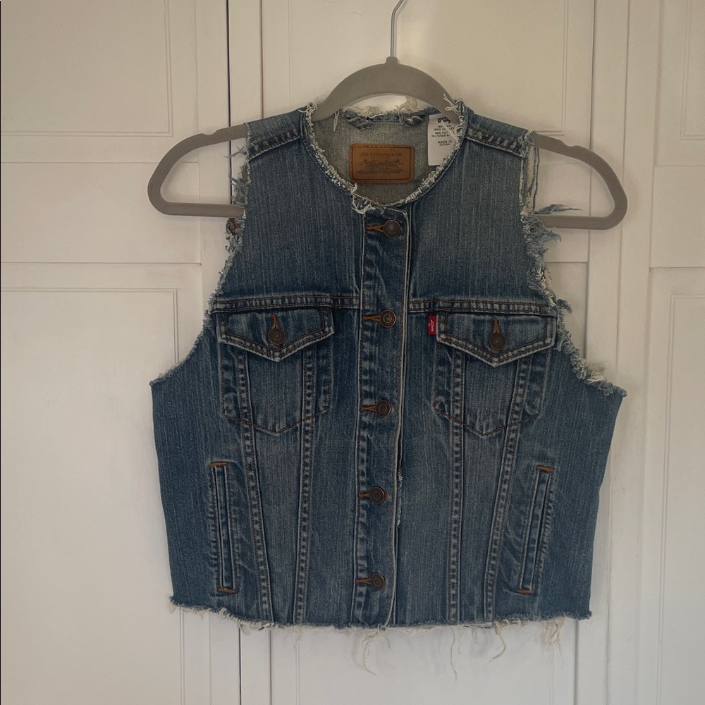 Levi's Distressed Blue Denim Vest with Brown Label SzM